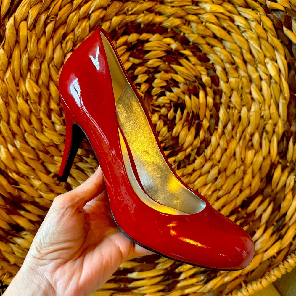 JESSICA SIMPSON Fall Red Smooth Patent Heels Size 8.5